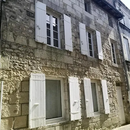 La Demeure Des Artistes - Quartier Historique Villa Saintes Exterior photo
